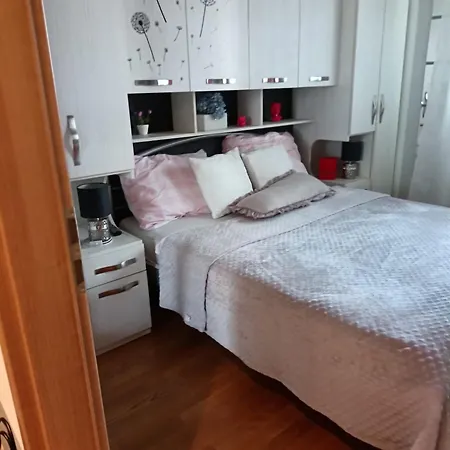 Petra Rea Appartement *